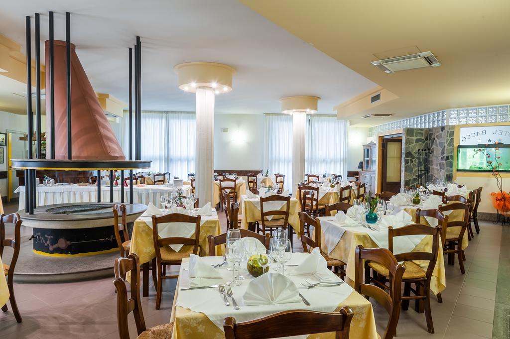 Hotel Bacco Ашеа Екстер'єр фото