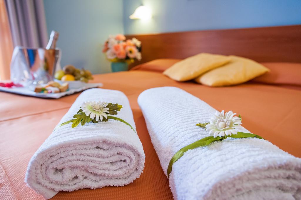 Hotel Bacco Ашеа Екстер'єр фото