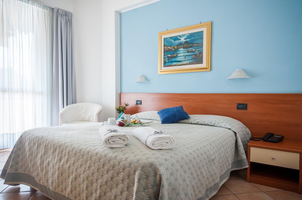 Hotel Bacco Ашеа Екстер'єр фото