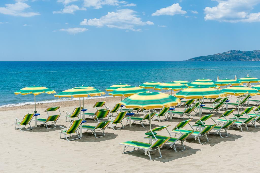 Hotel Bacco Ашеа Екстер'єр фото