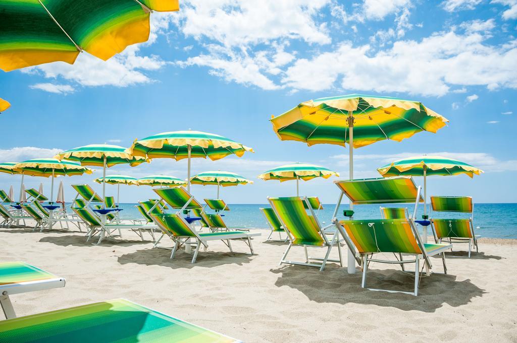 Hotel Bacco Ашеа Екстер'єр фото