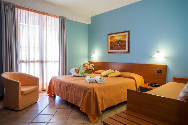 Hotel Bacco Ашеа Екстер'єр фото